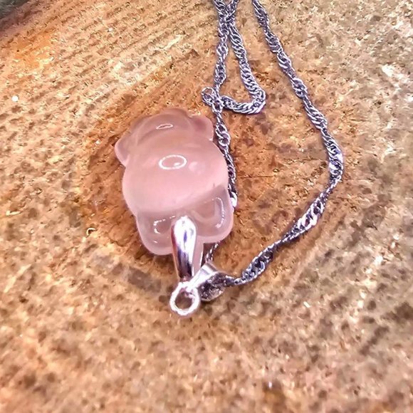 Adorable Nature Rose Quartz Hand Carved Rabbit Pendant Necklace - Picture 7 of 10